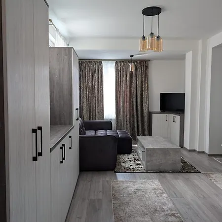 דירה Christian *